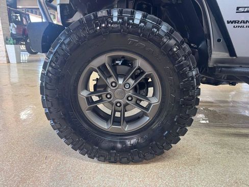 Used 2016 Jeep Wrangler Unlimited Sport w/ Quick Order Package 24S AWD/4WD image 28