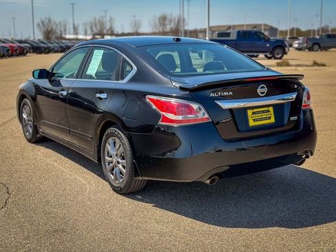 Used 2015 Nissan Altima 2.5 S w/ Special Edition Package FWD image 7