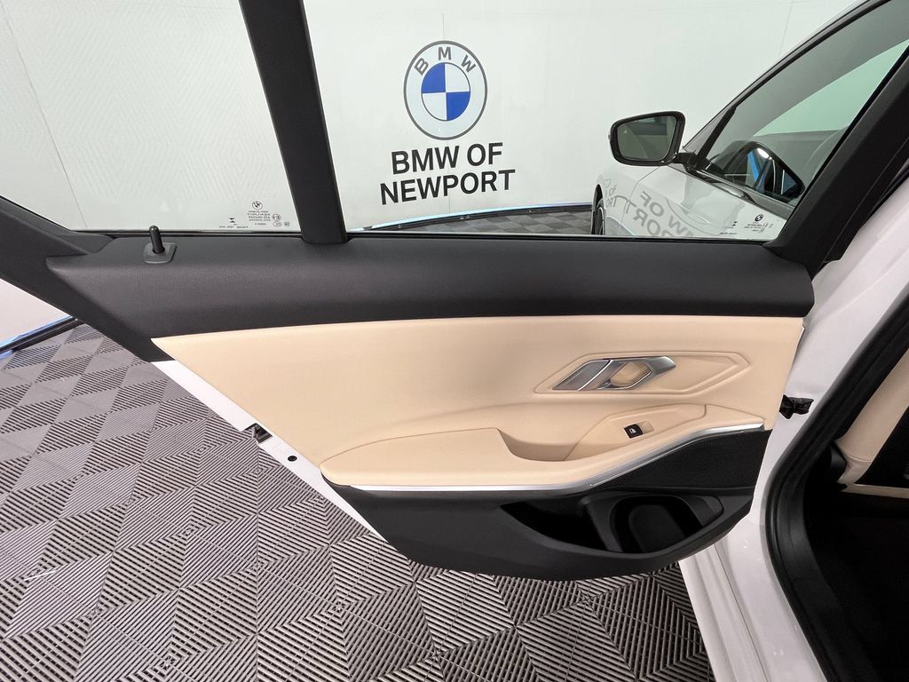 Used 2023 BMW 330i xDrive Sedan w/ M Sport Package AWD/4WD image 24