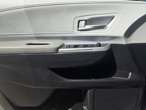 Used 2026 Toyota Sienna XLE FWD image 22