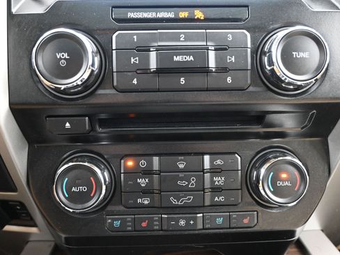 Used 2016 Ford F150 Lariat image 17