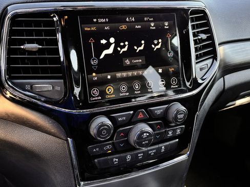 Used 2019 Jeep Grand Cherokee Altitude RWD image 13