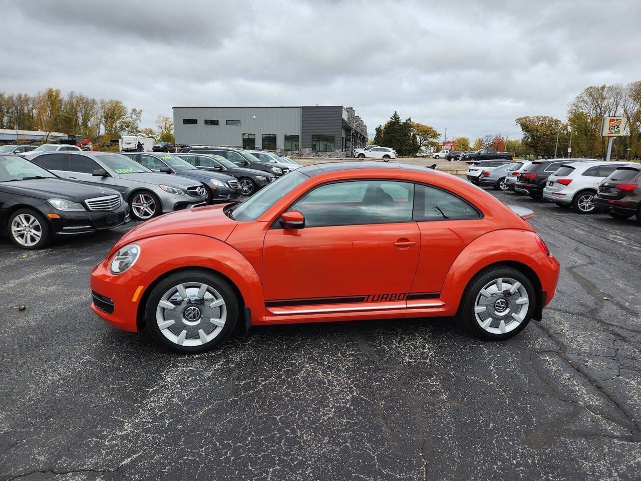 Used 2016 Volkswagen Beetle 1.8T SEL FWD image 2