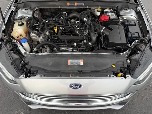 Used 2020 Ford Fusion SE FWD image 35