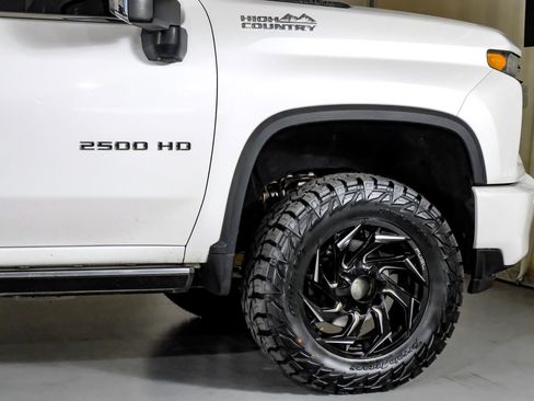 Used 2021 Chevrolet Silverado 2500 High Country w/ Z71 Off-Road Package image 7