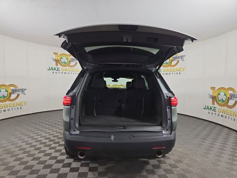 Certified 2023 Chevrolet Traverse LT FWD image 33