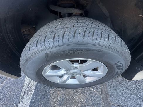 Used 2010 Lexus GX 460 image 26