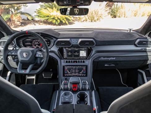 Used 2024 Lamborghini Urus Performante image 7