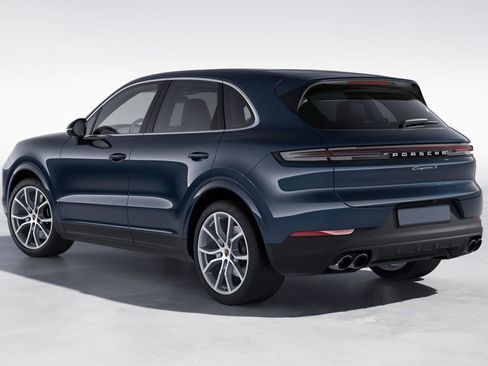 Certified 2024 Porsche Cayenne S AWD/4WD image 4