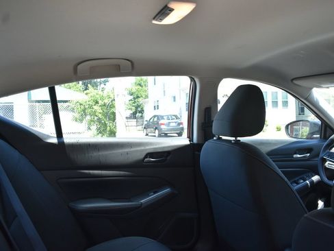 Used 2025 Nissan Altima 2.5 SV FWD image 24