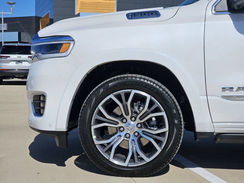 New 2026 RAM 1500 Tungsten AWD/4WD image 12