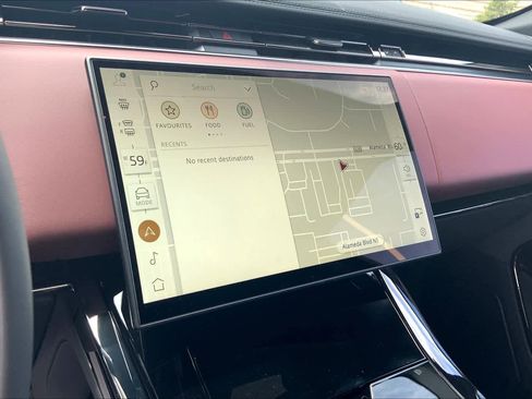 Used 2024 Land Rover Range Rover Sport Dynamic SE image 17