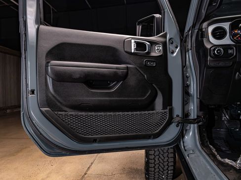 Used 2024 Jeep Wrangler Willys image 27