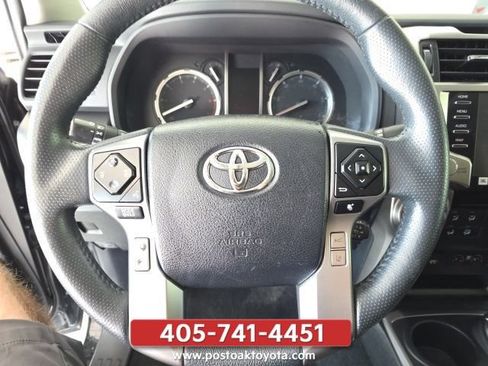 Used 2022 Toyota 4Runner Limited AWD/4WD image 14