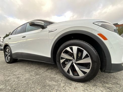 Used 2023 Volkswagen ID.4 Pro image 10