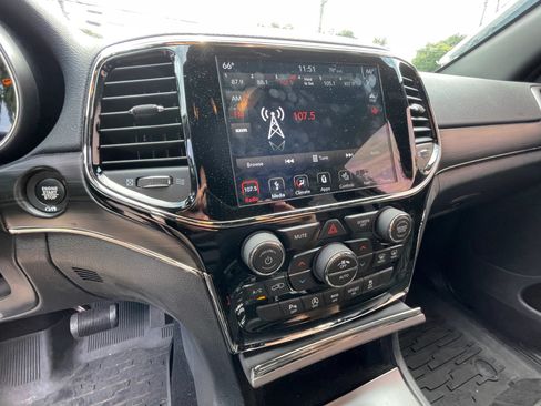 Used 2019 Jeep Grand Cherokee Limited X AWD/4WD image 13