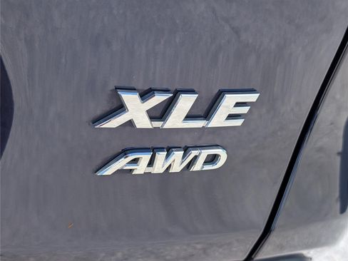 Used 2023 Toyota RAV4 XLE Premium AWD/4WD image 10