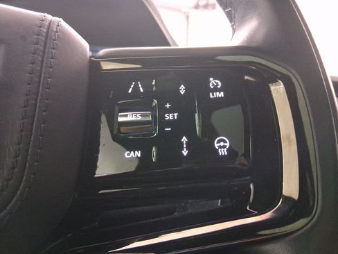 Used 2023 Land Rover Range Rover Sport SE Dynamic image 16