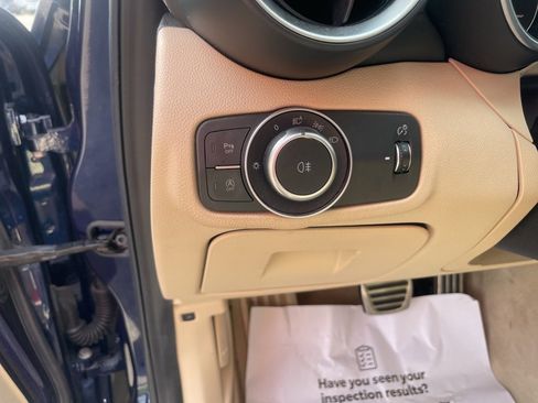 Used 2018 Alfa Romeo Giulia Ti w/ Quick Order Package 22Z Lusso image 20