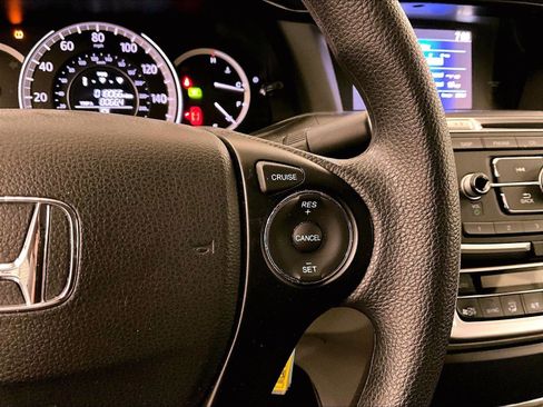 Used 2014 Honda Accord LX image 19