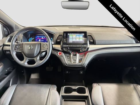 Used 2023 Honda Odyssey Sport image 5