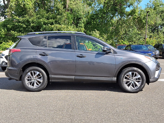 Used 2018 Toyota RAV4 XLE AWD/4WD image 7