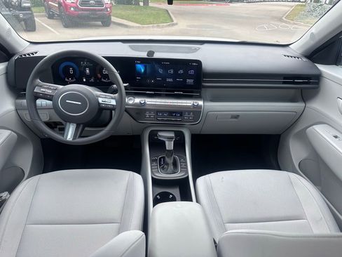 Used 2025 Hyundai Kona SEL AWD/4WD image 18
