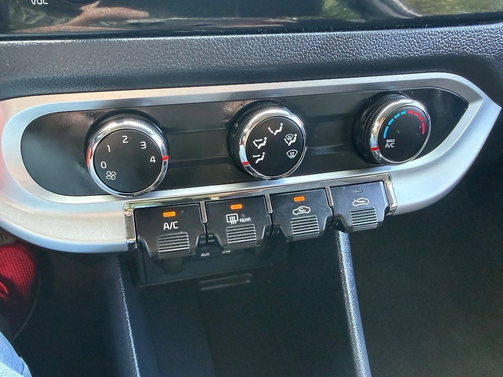 Used 2016 Kia Rio LX w/ Power Package FWD image 32