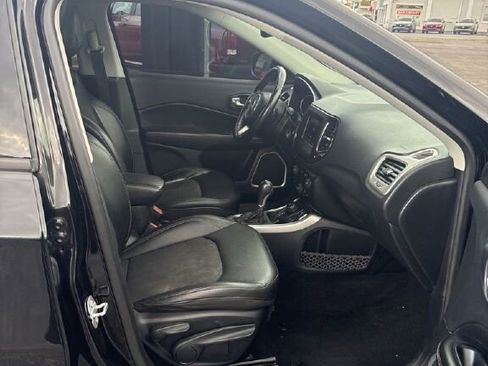 Used 2019 Jeep Compass Latitude w/ Popular Equipment Group image 18