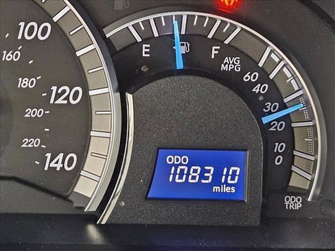 Used 2014 Toyota Camry SE FWD image 9