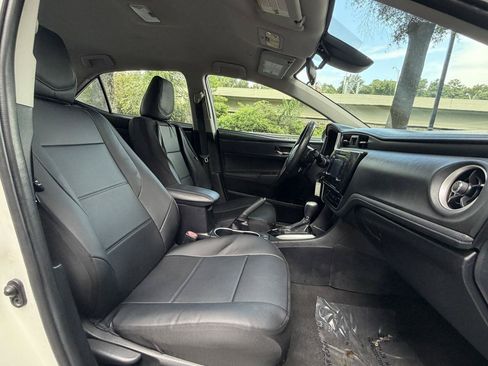 Used 2019 Toyota Corolla SE FWD image 18