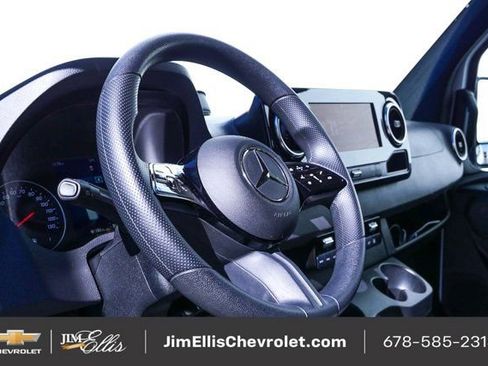 Used 2025 Mercedes-Benz Sprinter 2500 image 8