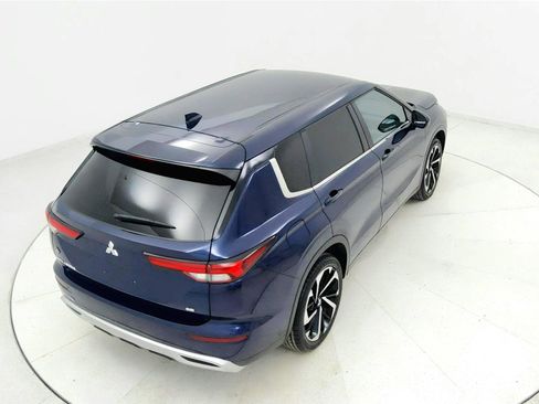 Used 2024 Mitsubishi Outlander FWD image 17