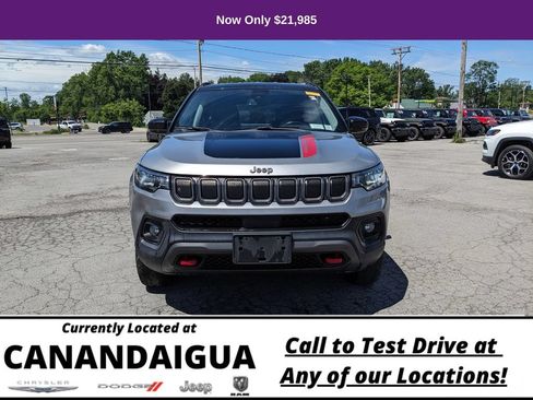 Used 2022 Jeep Compass Trailhawk w/ Trailhawk Convenience Group AWD/4WD image 7