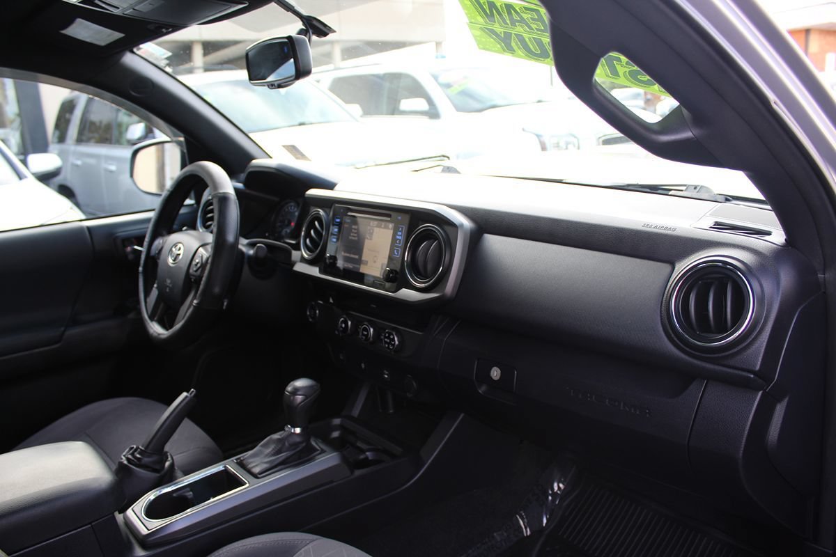 Used 2017 Toyota Tacoma TRD Sport RWD image 22