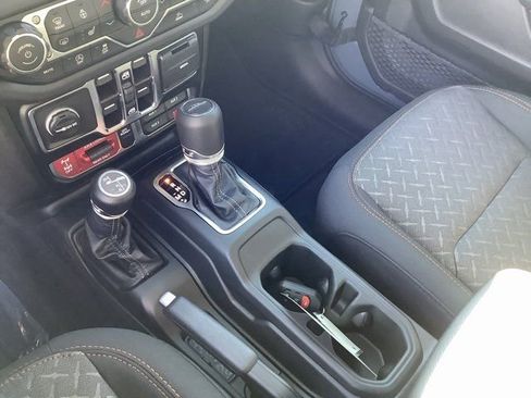 New 2026 Jeep Gladiator Mojave w/ Steel Bumper Group image 18