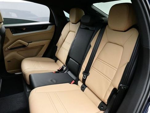 New 2026 Porsche Cayenne image 14