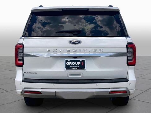 Used 2024 Ford Expedition Platinum RWD image 5