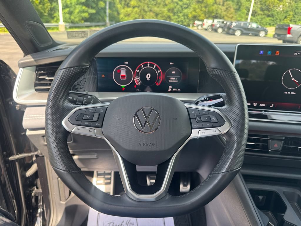Used 2025 Volkswagen Tiguan SE R-Line AWD/4WD image 15