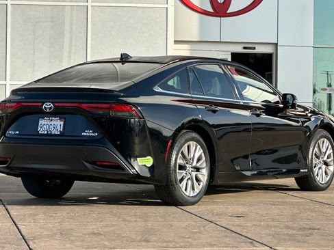 Certified 2023 Toyota Mirai XLE image 4
