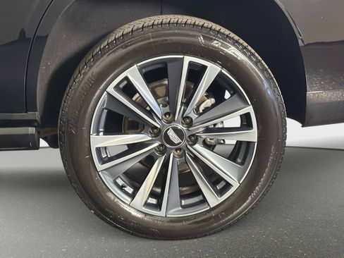 Used 2025 Cadillac Escalade Sport w/ Touring Package image 13