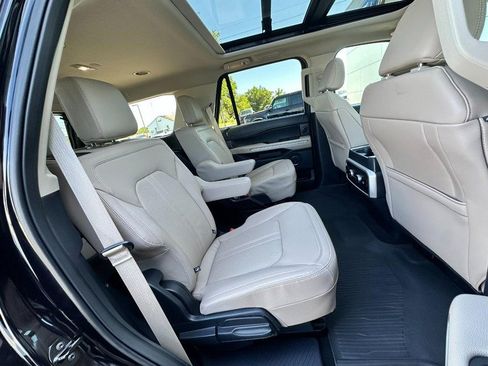 Used 2024 Ford Expedition Limited AWD/4WD image 16