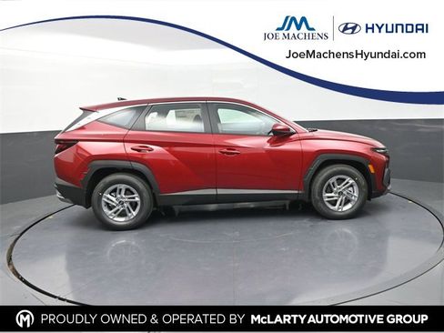New 2026 Hyundai Tucson SE image 1