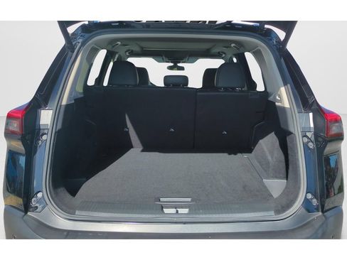 Certified 2023 Nissan Rogue SV w/ SV Premium B Package FWD image 9