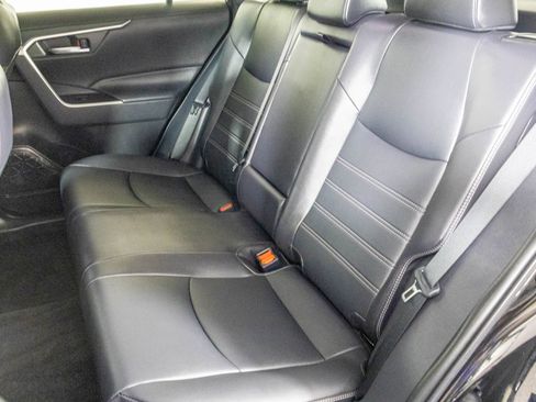 Used 2022 Toyota RAV4 XLE Premium image 36