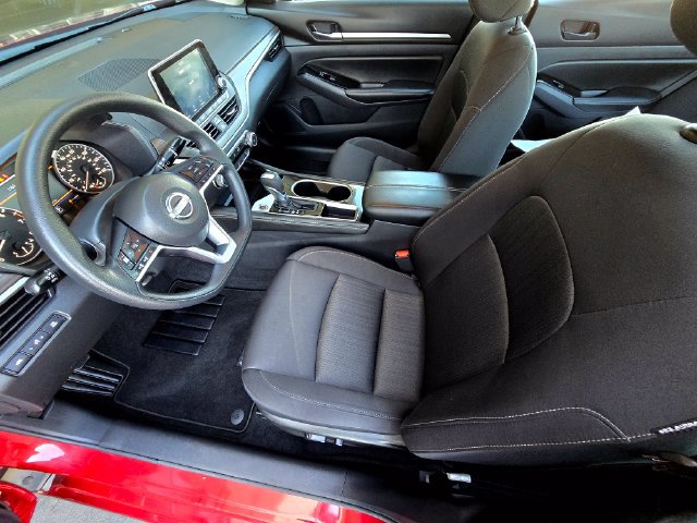Used 2023 Nissan Altima 2.5 SV FWD image 17