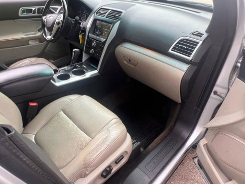 Used 2013 Ford Explorer XLT FWD image 11