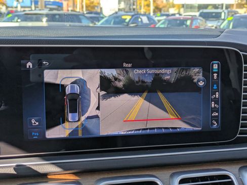 Used 2024 Mercedes-Benz GLS 450 4MATIC image 23