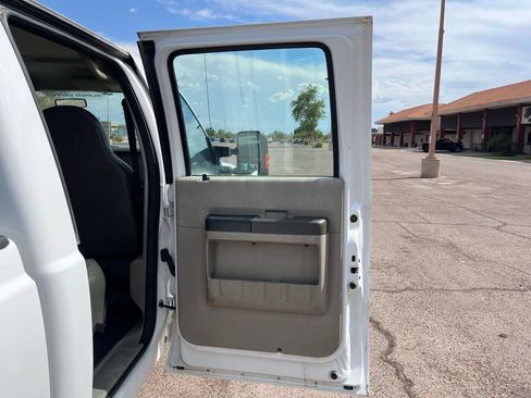 Used 2010 Ford F250 XL AWD/4WD image 17