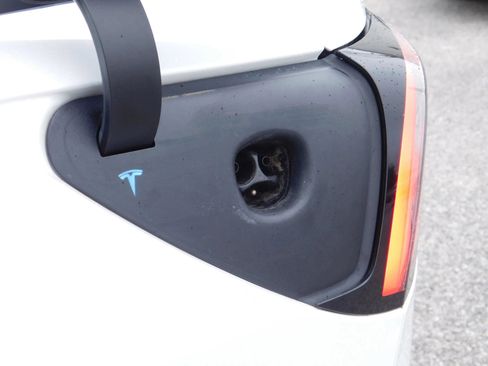 Used 2019 Tesla Model 3 Standard Range Plus RWD image 23